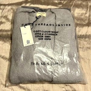 Two-toned grey, plush cardigan w/ pockets